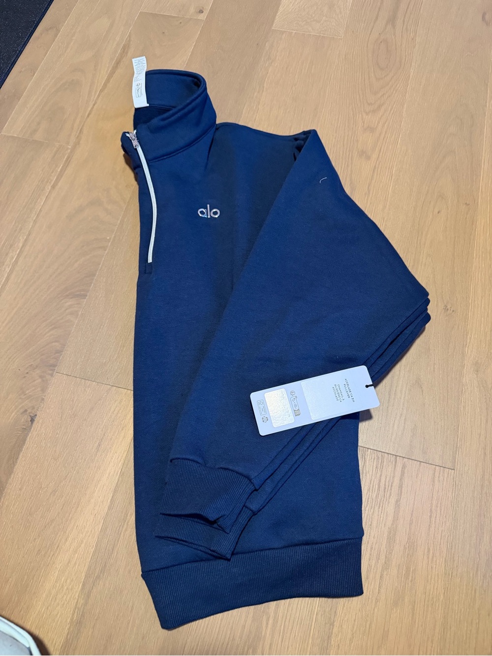ALO Yoga Navy Unisex Quarter-Zip Pullover Sweater